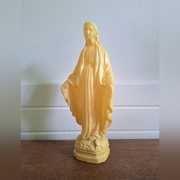 Statuette of the Virgin Mary with open arms - Picture 6 of 10